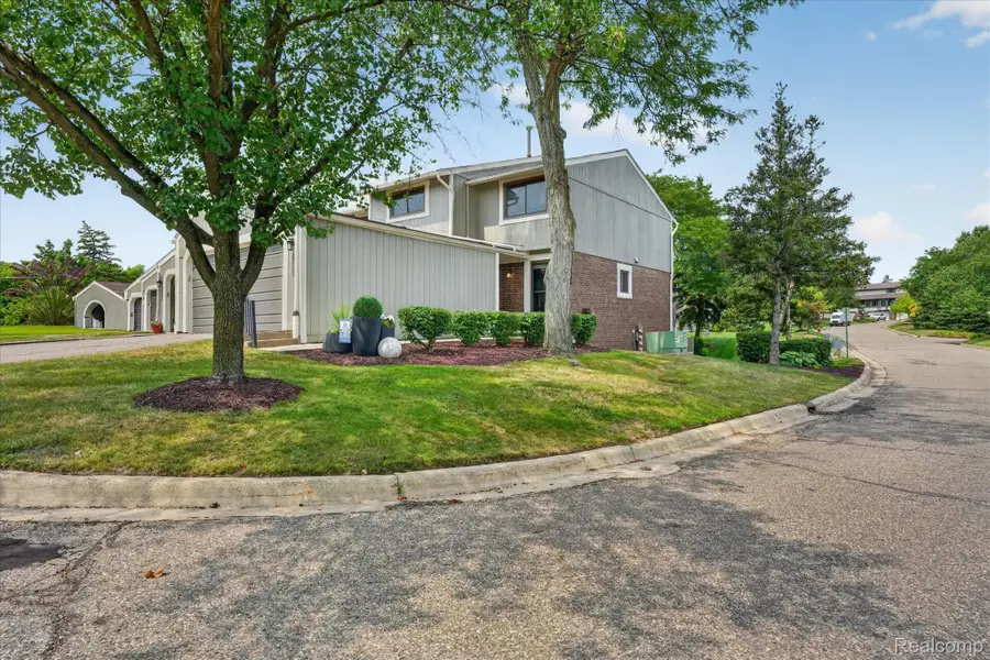1060 Bristol Court, Northville, MI 48167 - #2