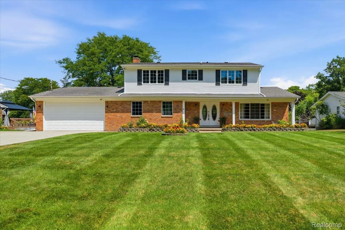 1888 Squaw Lagoon Drive, Oxford, MI 48371 - #1