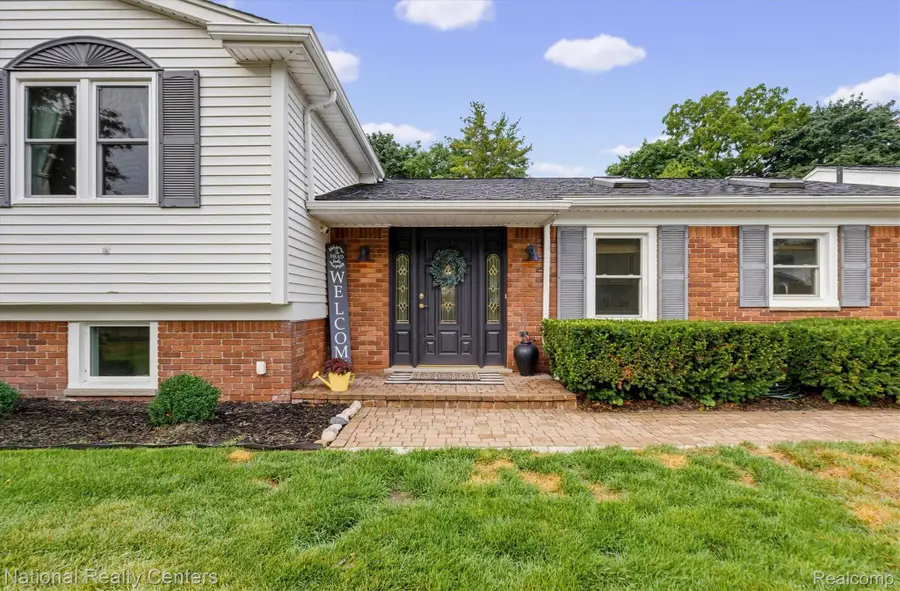 216 Birch Hill Drive, Rochester, MI 48306 - #3