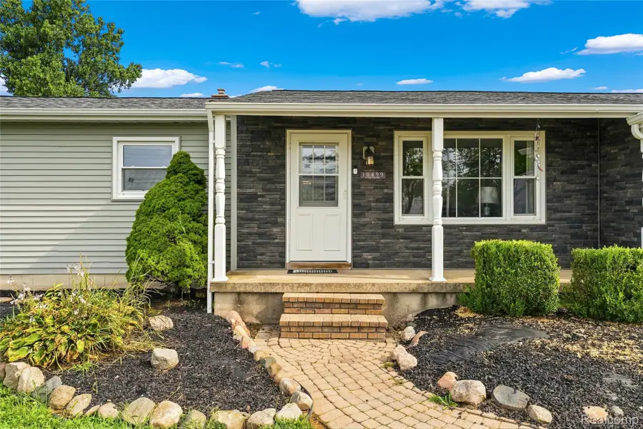 10499 E Potter Road, Davison, MI 48423 - #3