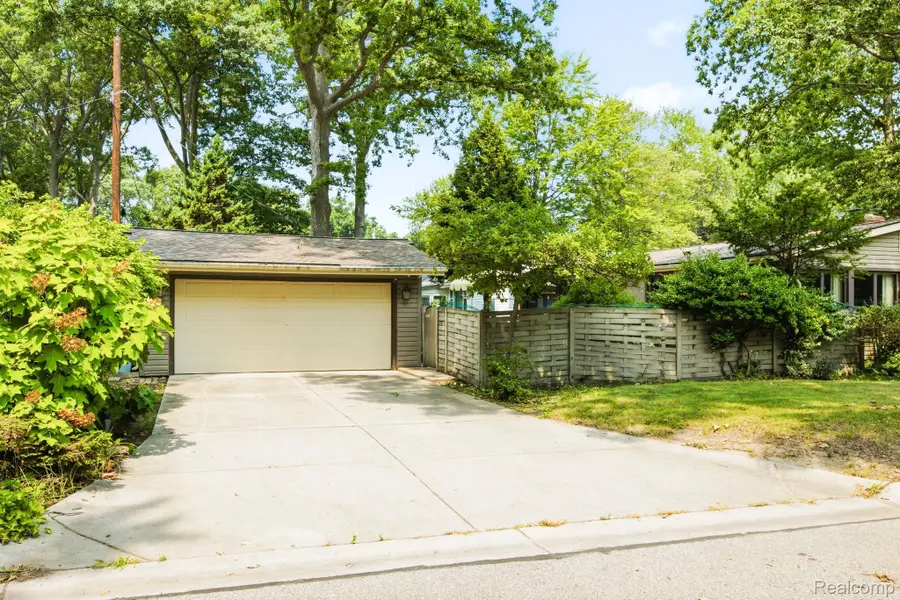 3209 Mount Vernon Road, Port Huron, MI 48060 - #2