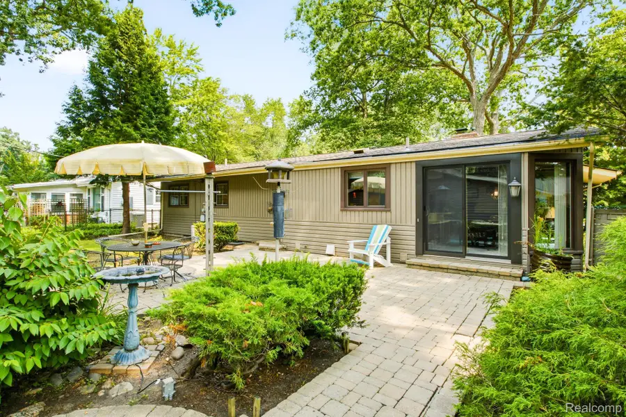 3209 Mount Vernon Road, Port Huron, MI 48060 - #3