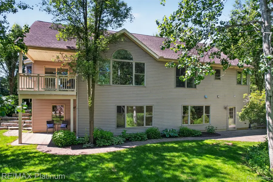 59360 Foxpointe Lane, South Lyon, MI 48178 - #2