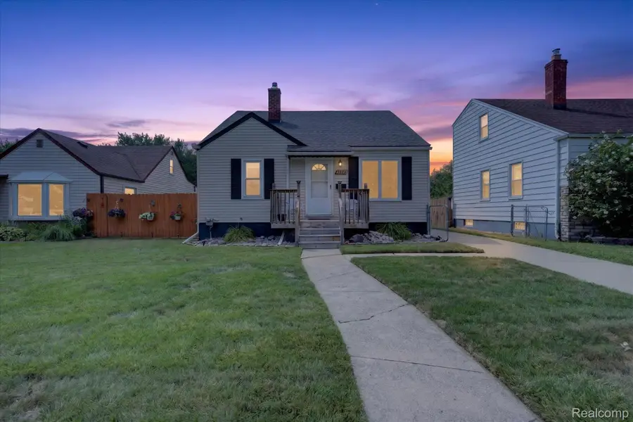 29243 Harding Street, Roseville, MI 48066 - #2