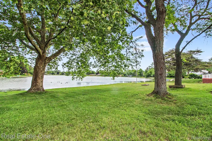 1347 E Square Lake Road, Troy, MI 48085 - #2
