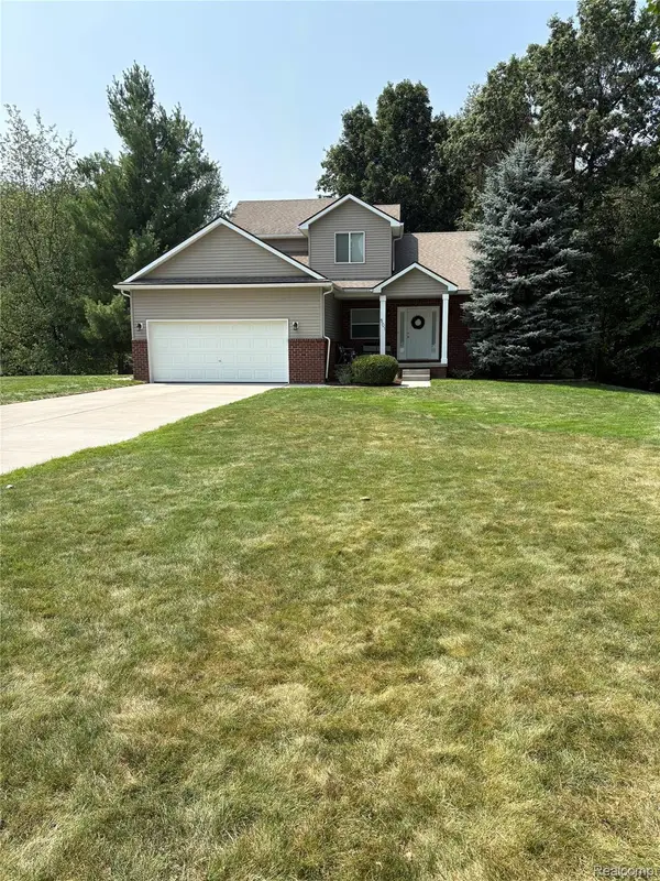 501 Forest Hill Drive, Oxford, MI 48371