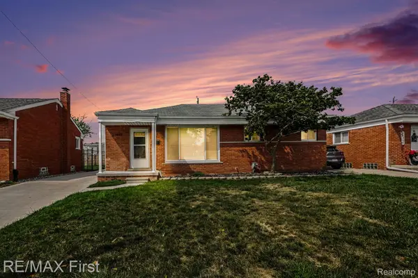 21643 Visnaw Street, StClairShores, MI 48081