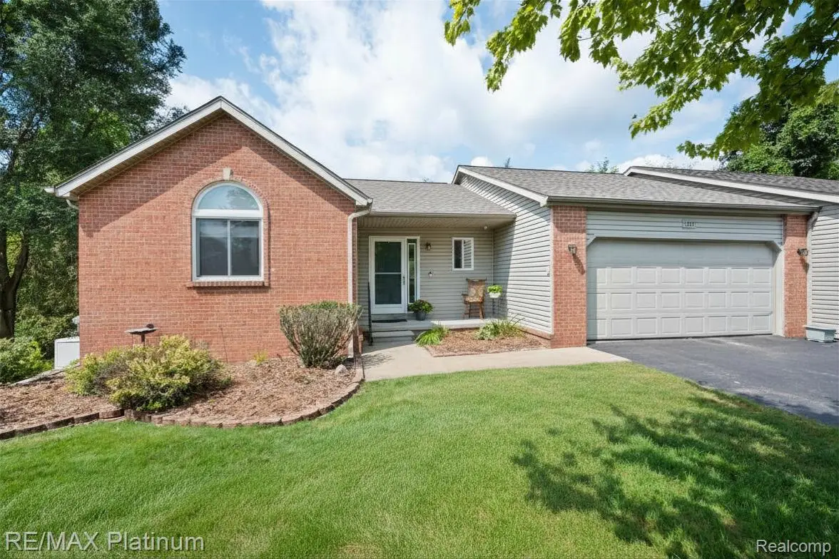 1277 Crystal Pointe Circle, Fenton, MI 48430 - #1