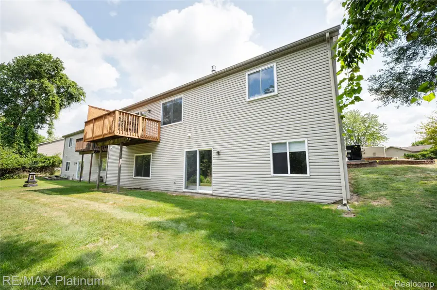 1277 Crystal Pointe Circle, Fenton, MI 48430 - #3