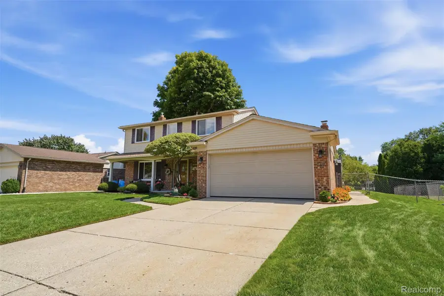 18656 Gill Road, Livonia, MI 48152 - #3