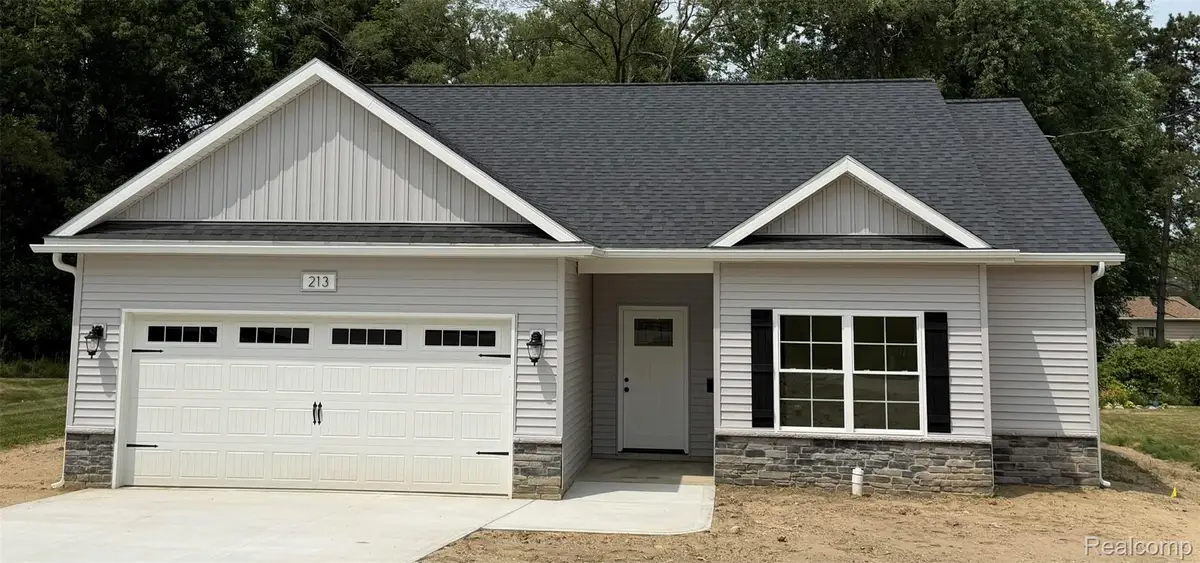 213 Mcfarland Street, Grand Blanc, MI 48439 - #1