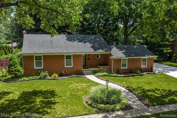 171 S Glengarry Road, BloomfieldHills, MI 48301