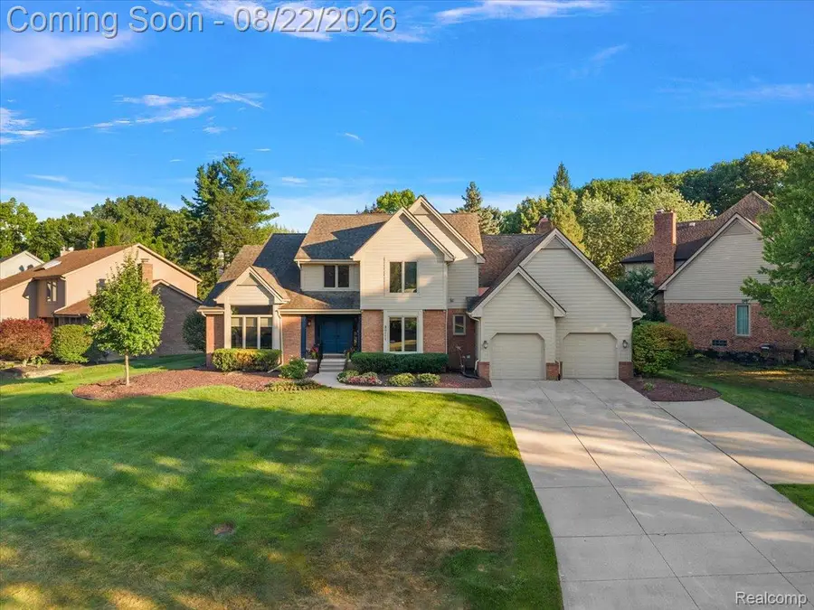 30111 White Hall Drive, Farmington Hills, MI 48331 - #2