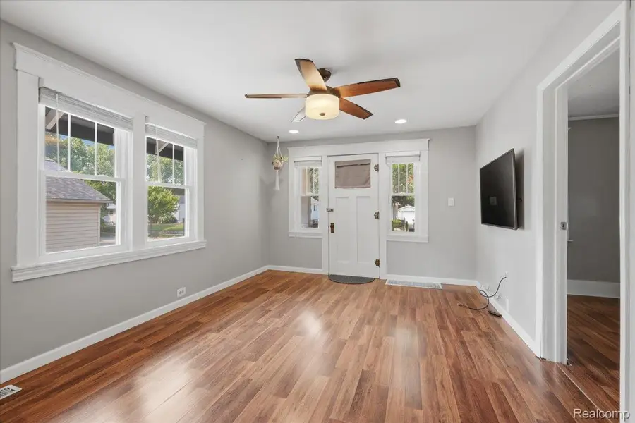 276 Walper Avenue, Clawson, MI 48017 - #3