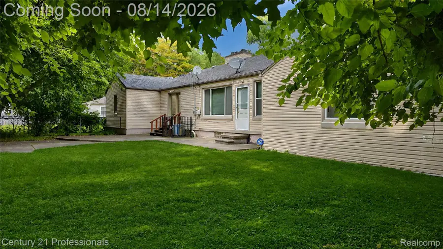 18407 Garfield, Redford, MI 48240 - #2