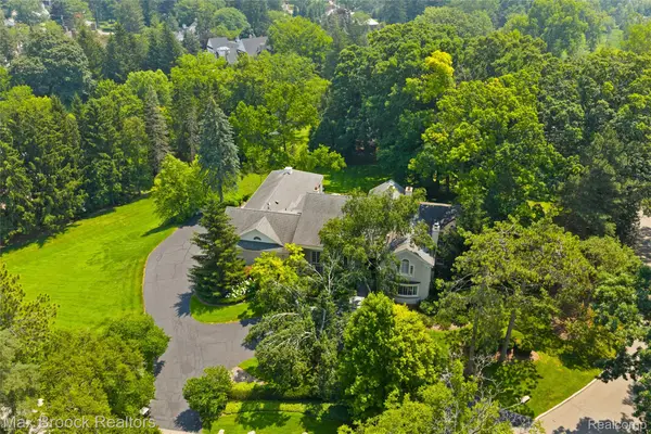 375 Dunston Road, BloomfieldHills, MI 48304