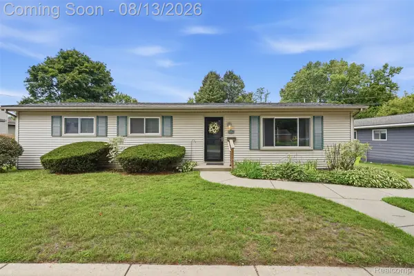 1217 E Commerce Street, Milford, MI 48381