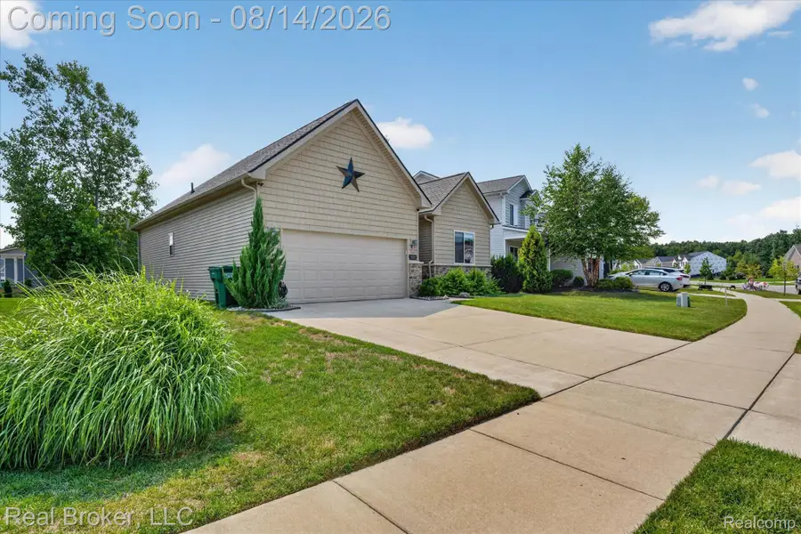 322 Hidden River E, Holly, MI 48442 - #2