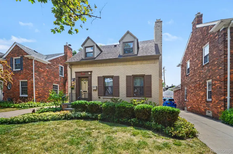 473 Calvin Avenue, Grosse Pointe Farms, MI 48236 - #3
