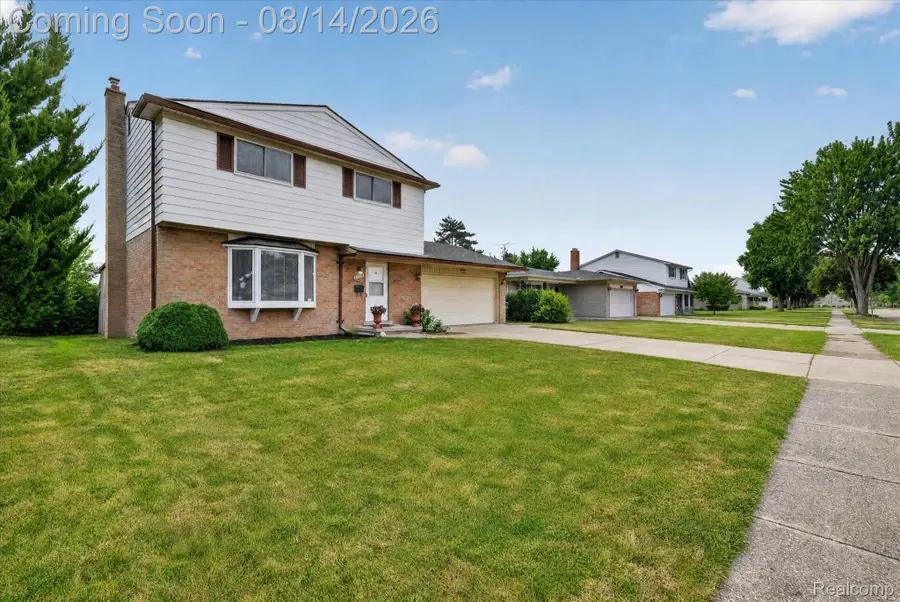 33124 Breckenridge Drive, Sterling Heights, MI 48310 - #2