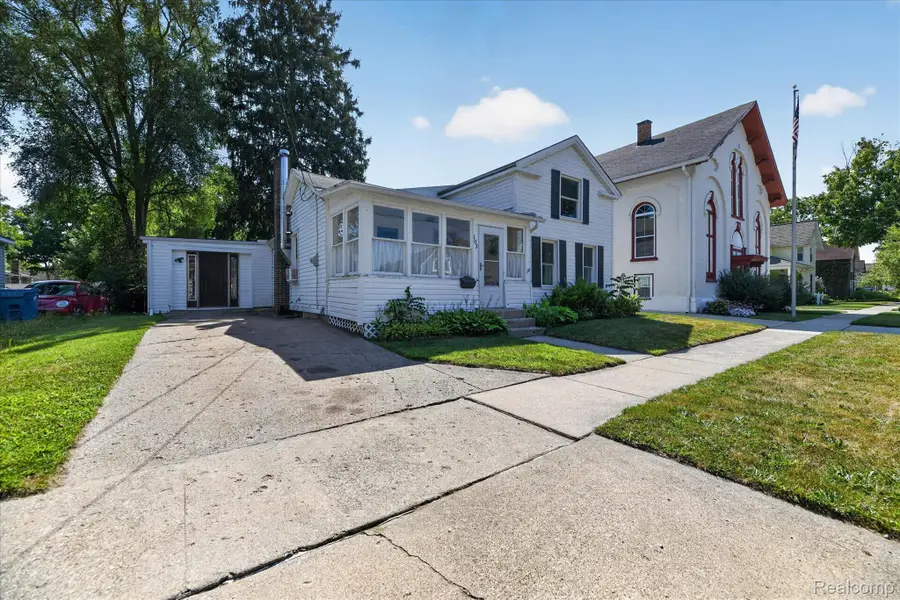103 Washington Street, Holly, MI 48442 - #2