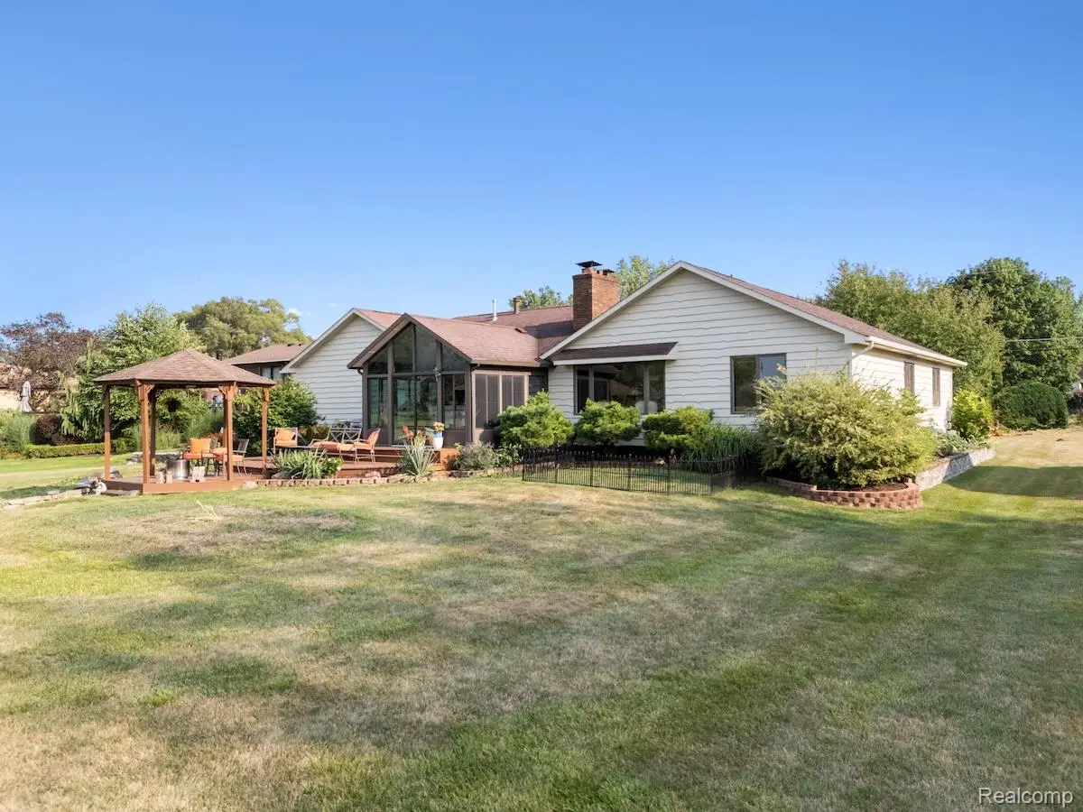 413 E Rolston Road, Linden, MI 48451 - #1