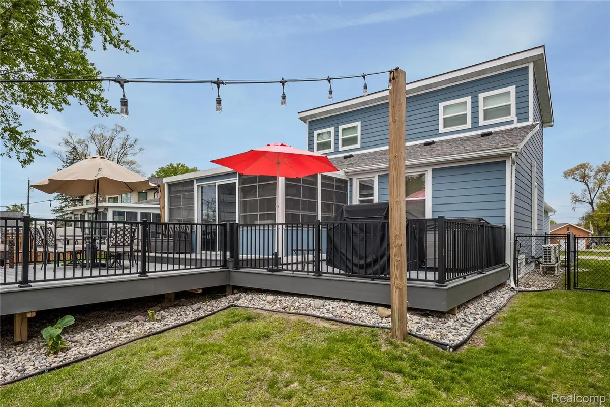 9474 Thames Boulevard, White Lake, MI 48386 - #1