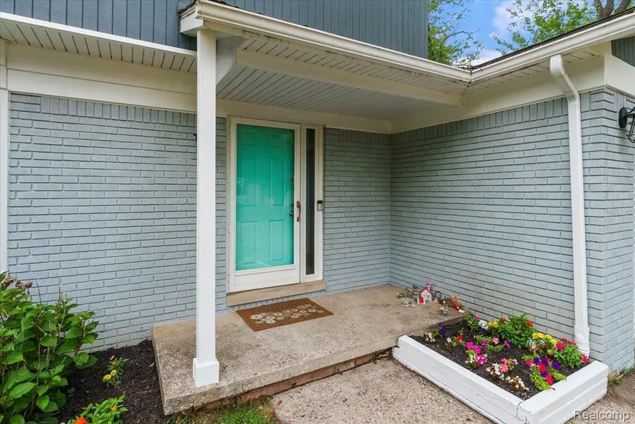 4256 Highland Court, West Bloomfield, MI 48323 - #3