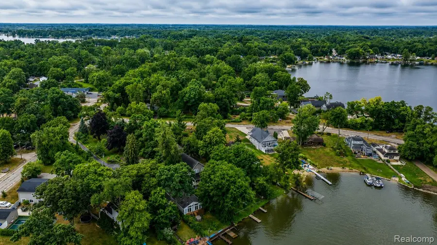 9322 Cedar Island Road, White Lake, MI 48386 - #3