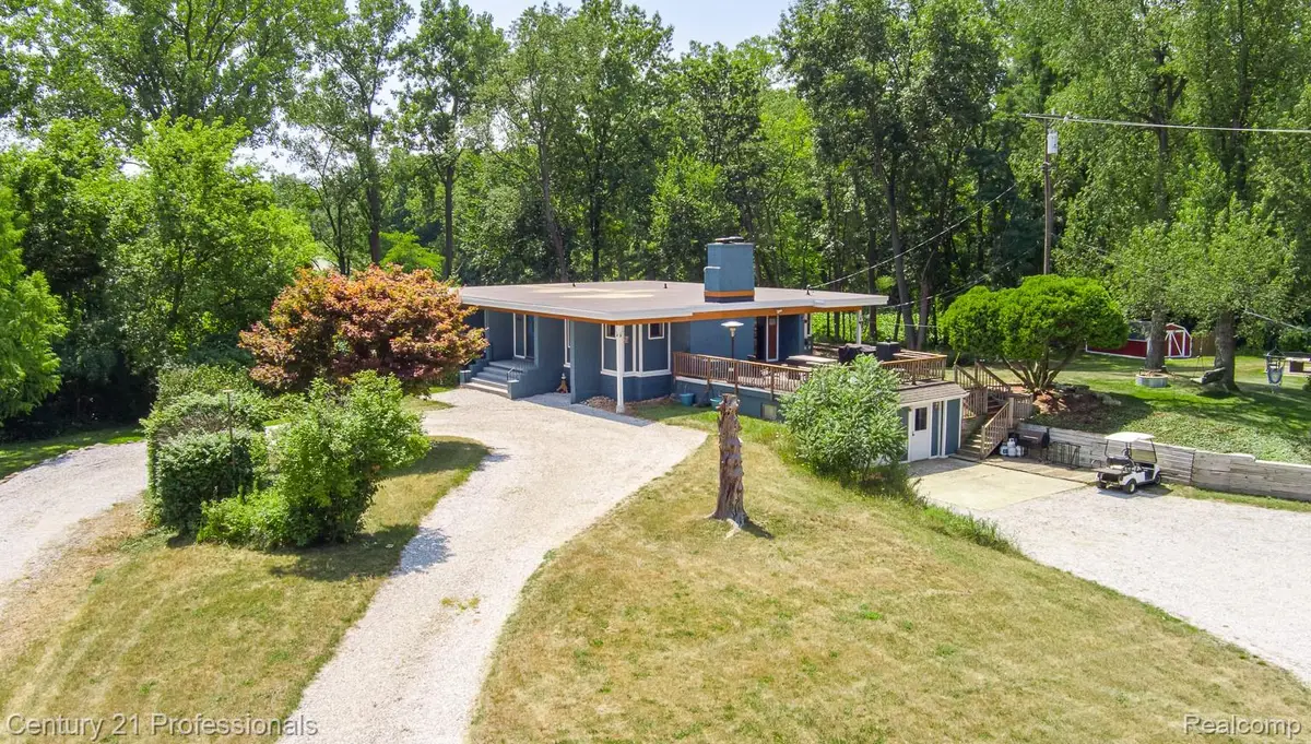 9561 Ute Pointe Drive, Clarkston, MI 48346 - #1