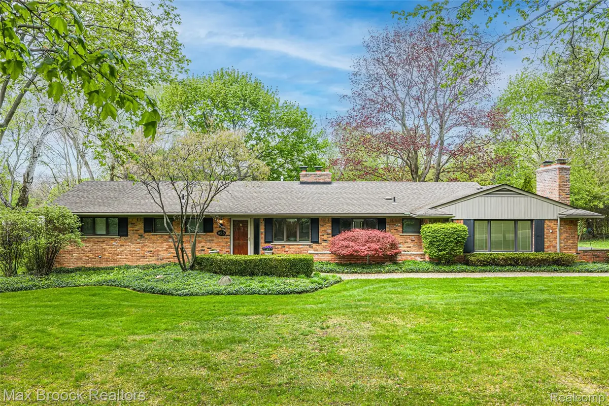 925 Westview Road, Bloomfield, MI 48304 - #1