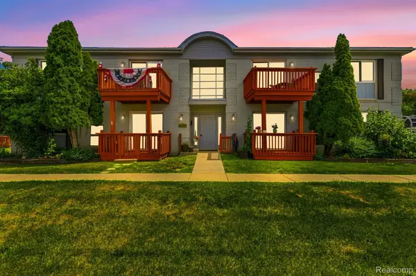 1762 Fort Street #27, Trenton, MI 48183