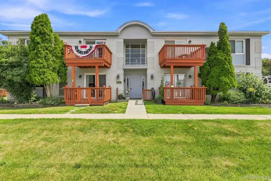 1762 Fort Street #27, Trenton, MI 48183 - #3