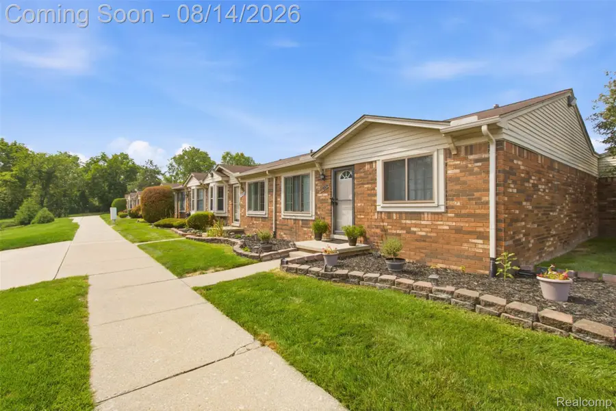 11389 Faircrest Drive, Washington, MI 48094 - #2
