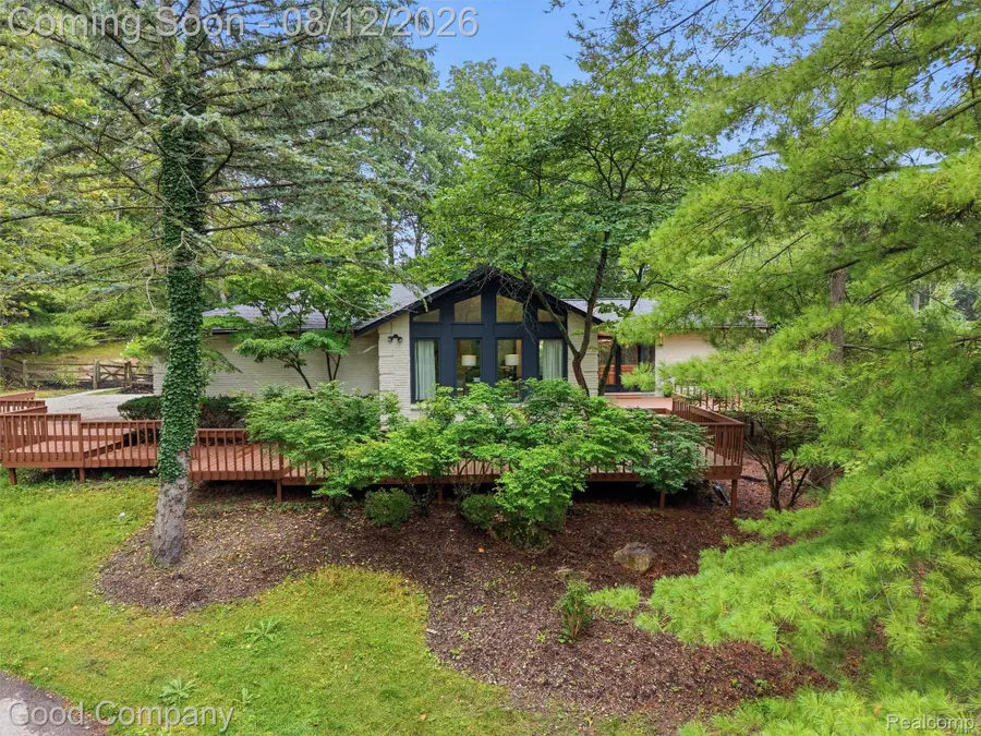 6733 Bloomfield Lane, West Bloomfield, MI 48322 - #2