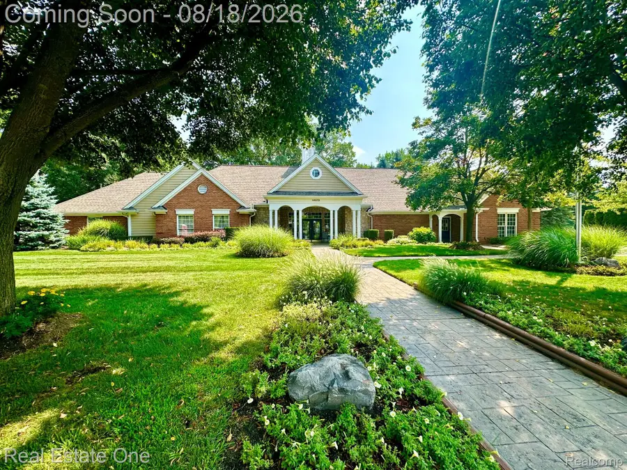 4576 Berkshire Drive, Sterling Heights, MI 48314 - #2