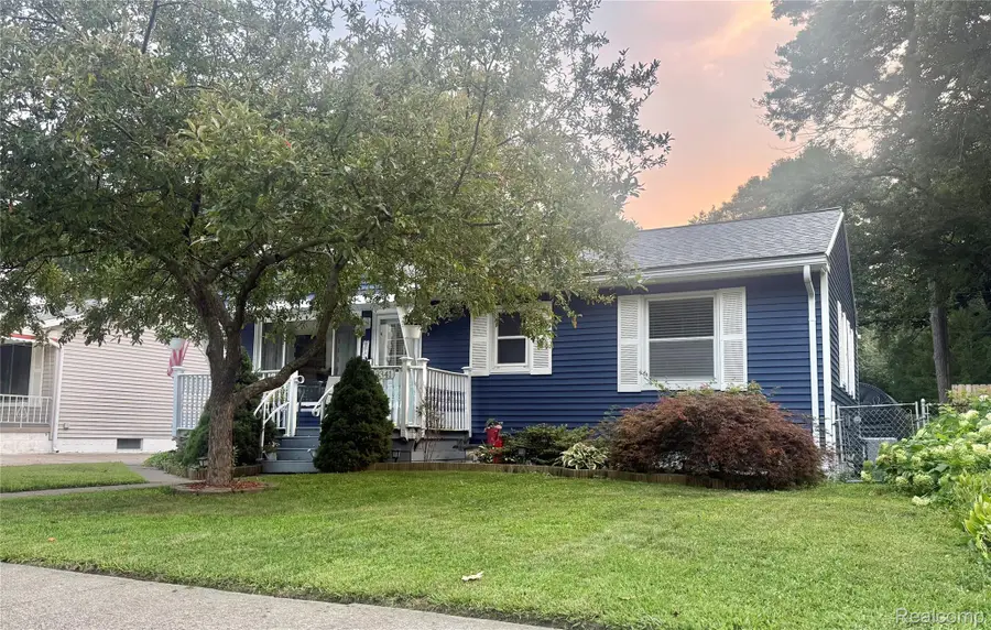 3341 Pine Grove Avenue, Port Huron, MI 48060 - #3