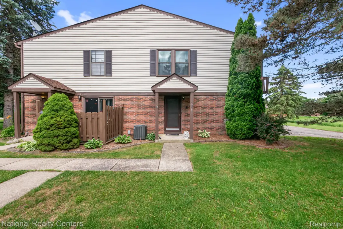 7777 Pontiac Lake Road, Waterford, MI 48327 - #1