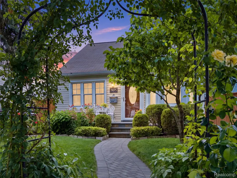 3675 Bacon Avenue, Berkley, MI 48072 - #2