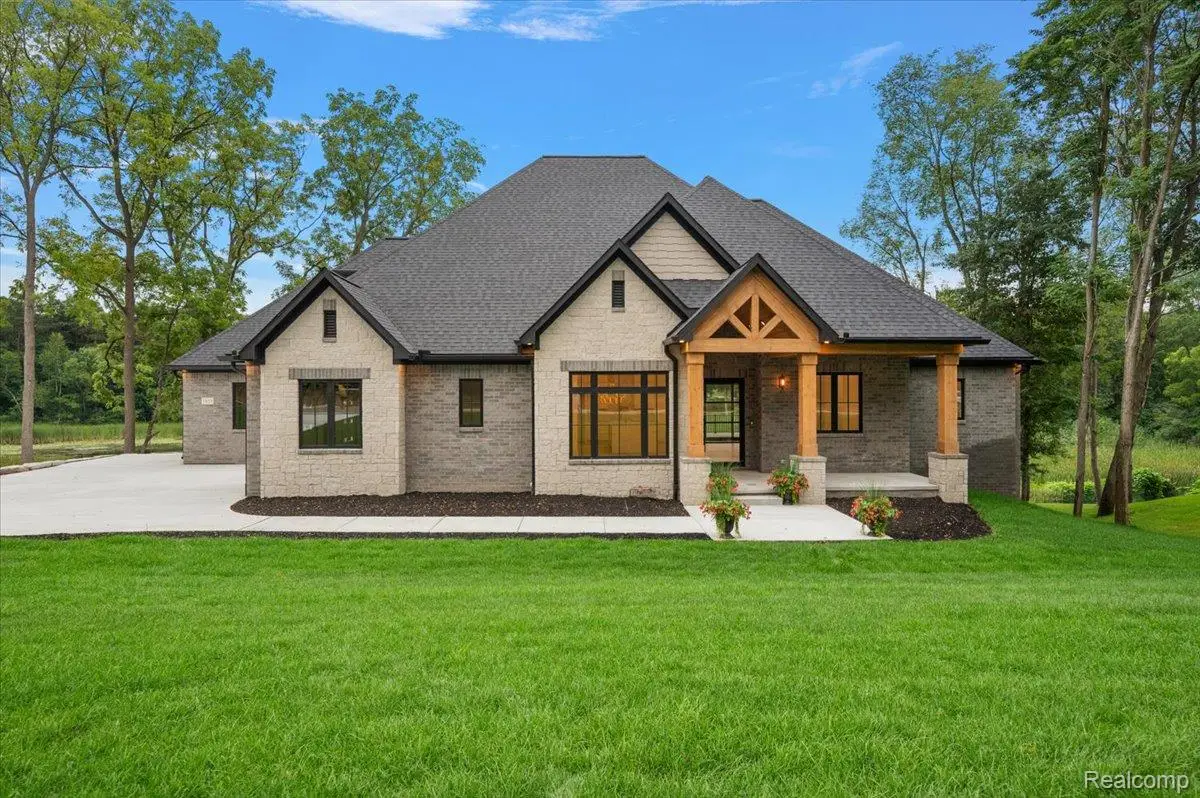 1059 Iroquois Trail, Oxford, MI 48371 - #1