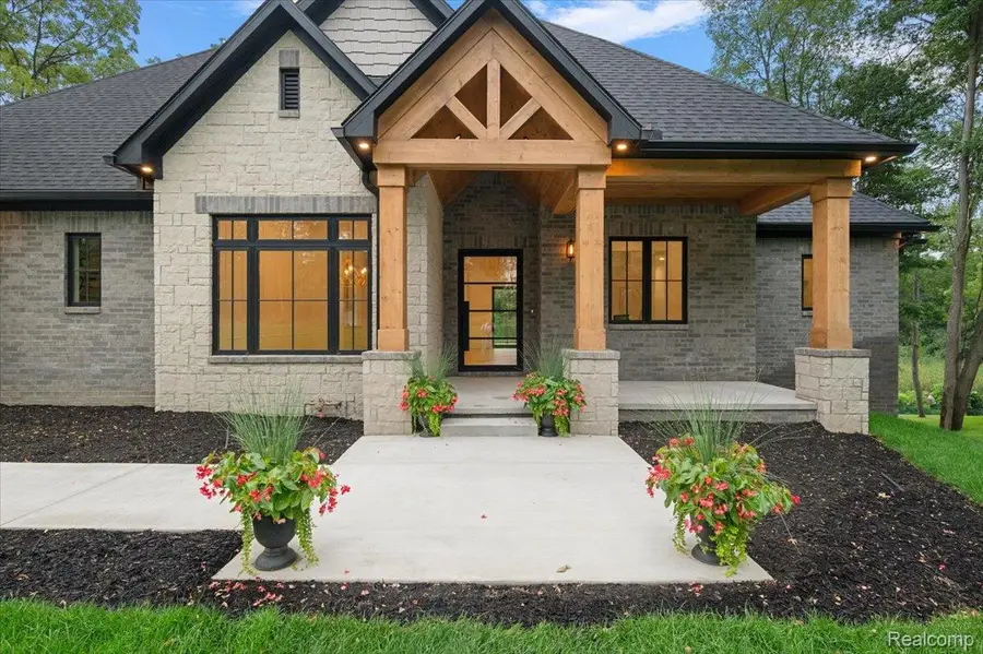 1059 Iroquois Trail, Oxford, MI 48371 - #2