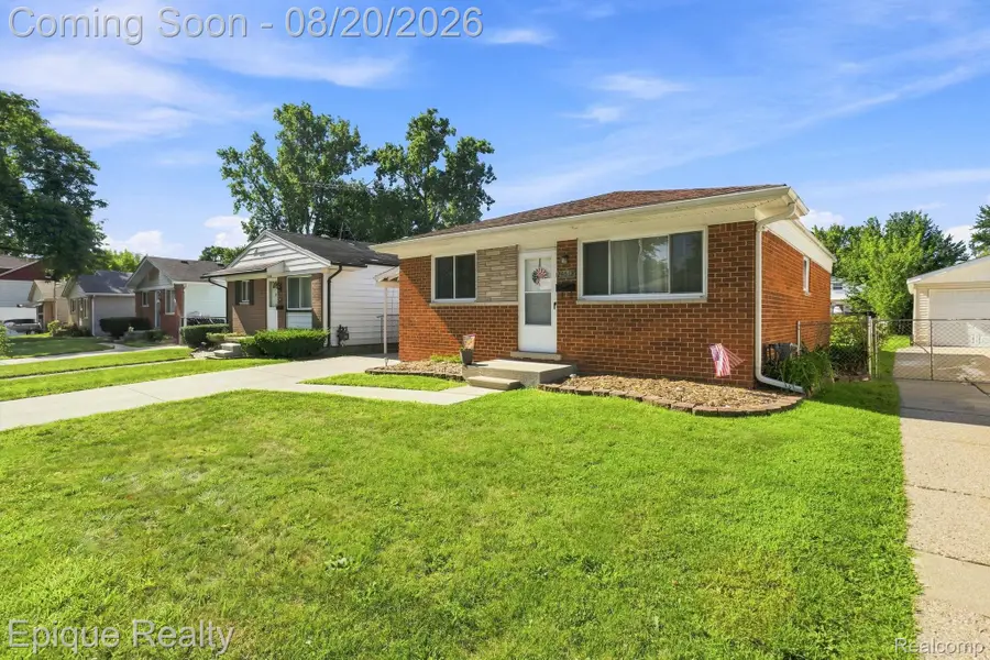 23012 Allor Street, Saint Clair Shores, MI 48082 - #2