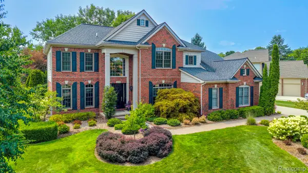 1859 Buckthorn Court, Troy, MI 48098
