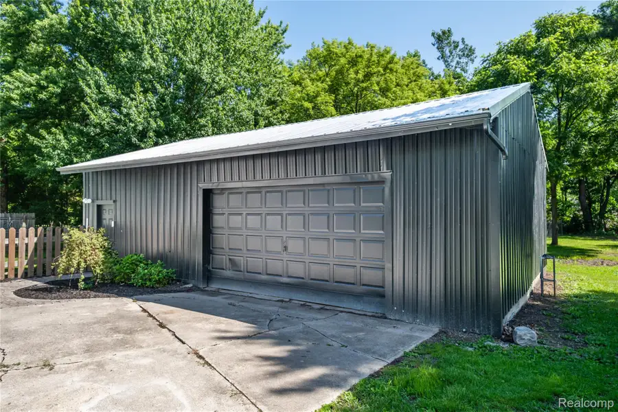 308 N Seymour Road, Flushing, MI 48433 - #3