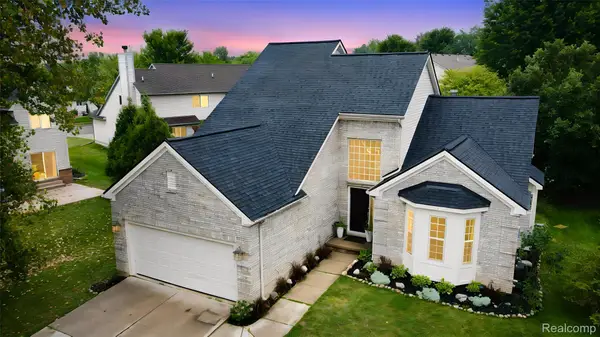 766 Pembroke Drive, Saline, MI 48176