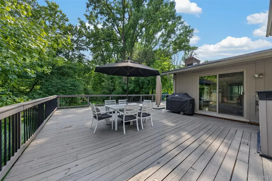 845 River Bend Drive, Rochester Hills, MI 48307 - #3