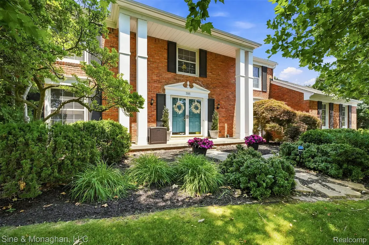 5505 Old Carriage Lane, West Bloomfield, MI 48322 - #1