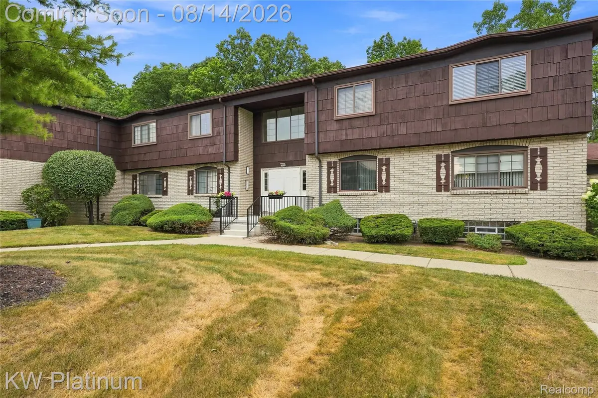 29990 Wildbrook Dr, #203, Southfield, MI 48034 - #1