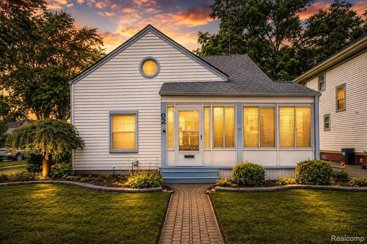 92 Lincoln Street, Mount Clemens, MI 48043 - #1