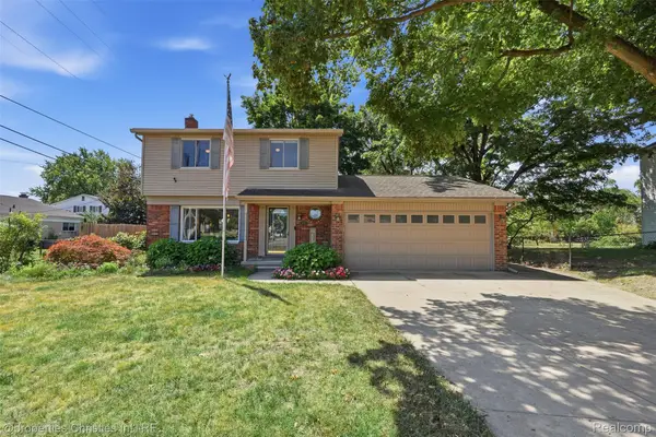 39473 E Ann Arbor Trail, Plymouth, MI 48170